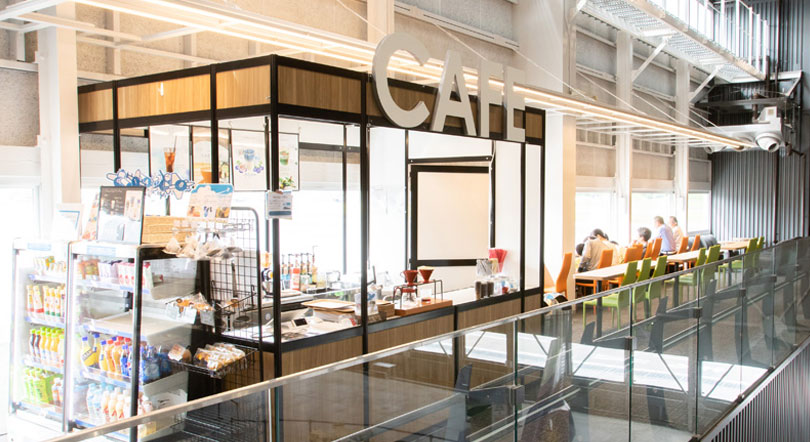 カフェ(2F)