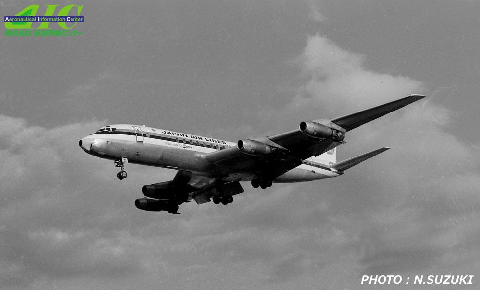 ダグラス　DC-8-30　45418/78　JA8001　日本航空（1974年　伊丹空港）